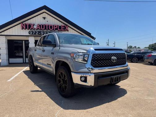 Cement 2019 Toyota Tundra SR5