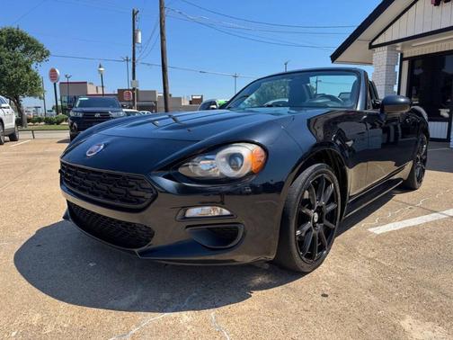 Nero Cinema Jet Black 2017 FIAT 124 Spider Base