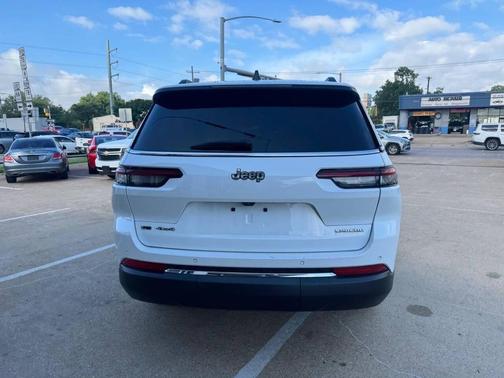 Bright White Clearcoat 2023 Jeep Grand Cherokee L Laredo