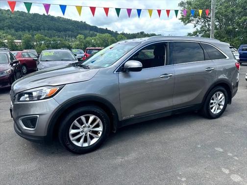 2018 Kia Sorento LX