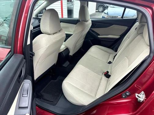 2017 Subaru Impreza 2.0i