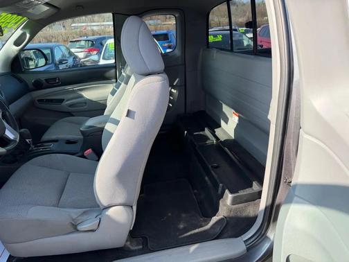 2015 Toyota Tacoma Base