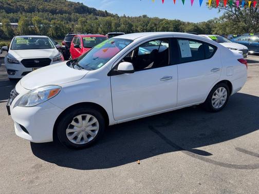 2014 Nissan Versa 1.6 SV