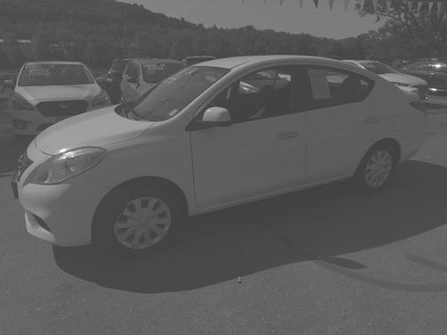 2014 Nissan Versa 1.6 SV
