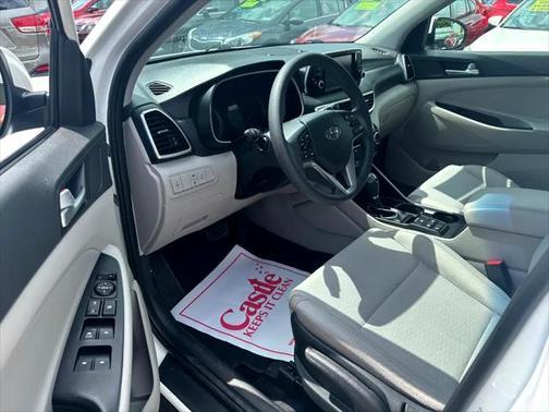 2020 Hyundai TUCSON SE