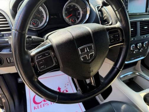 Granite Pearlcoat 2018 Dodge Grand Caravan SXT