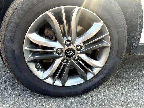 2015 Hyundai TUCSON SE