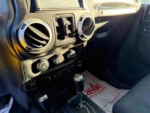 2012 Jeep Wrangler Unlimited Sahara