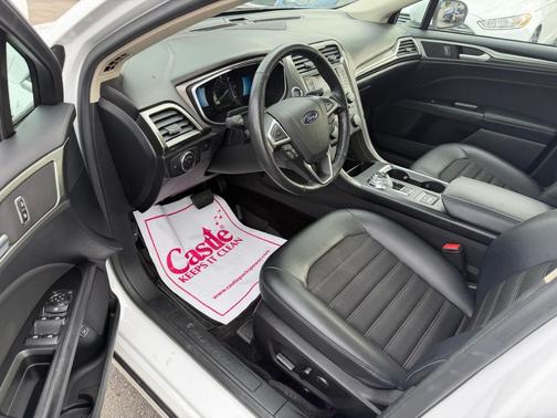 2017 Ford Fusion Hybrid SE