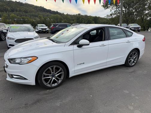 2017 Ford Fusion Hybrid SE