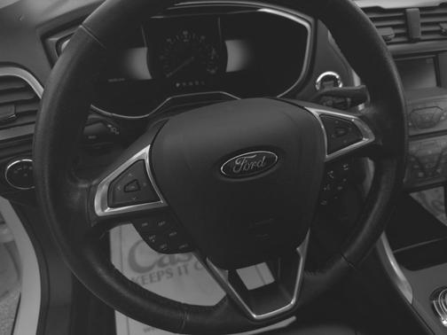 2017 Ford Fusion Hybrid SE