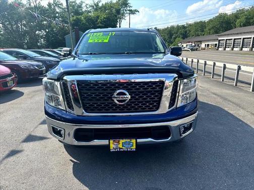 2017 Nissan Titan SV