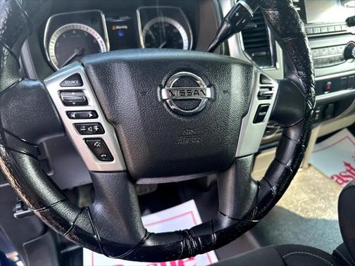 2017 Nissan Titan SV