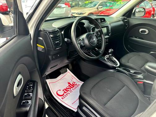Clear White 2018 Kia Soul +