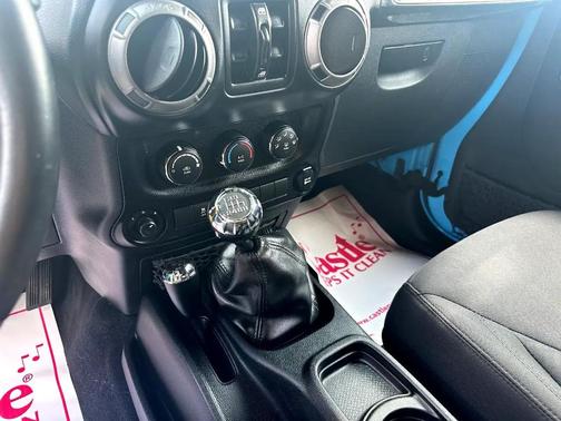 2017 Jeep Wrangler Unlimited Sport