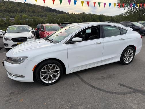 2016 Chrysler 200 C