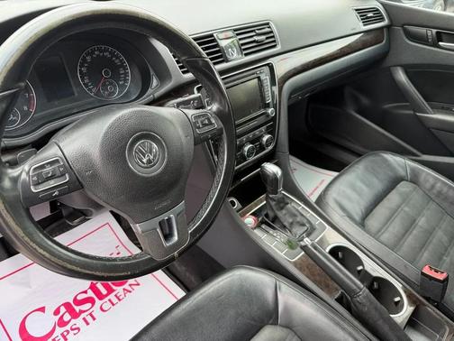 Platinum Gray Metallic 2014 Volkswagen Passat 3.6L V6 DSG SEL Premium