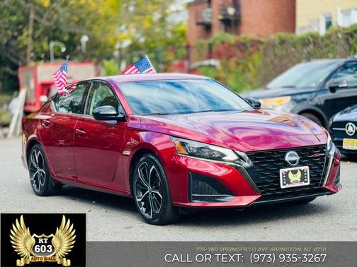 2023 Nissan Altima SR FWD