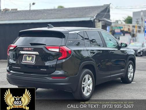 Ebony Twilight Metallic 2024 GMC Terrain SLE