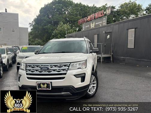 White Platinum Metallic Tri-Coat 2019 Ford Explorer XLT