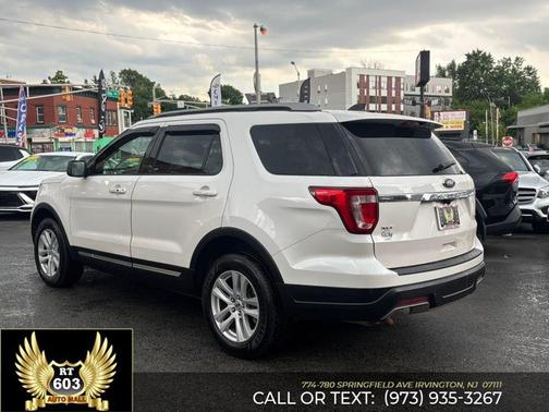 White Platinum Metallic Tri-Coat 2019 Ford Explorer XLT