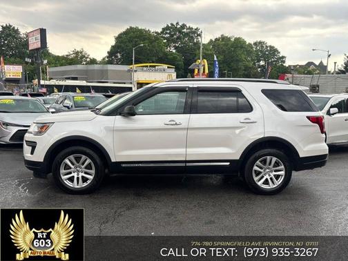 White Platinum Metallic Tri-Coat 2019 Ford Explorer XLT