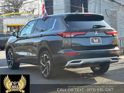 Gray 2025 Mitsubishi Outlander SE 2.5 S-AWC