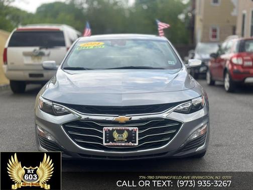 Summit White 2024 Chevrolet Malibu FWD 1LT