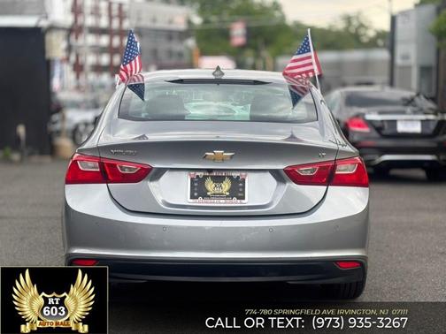Summit White 2024 Chevrolet Malibu FWD 1LT