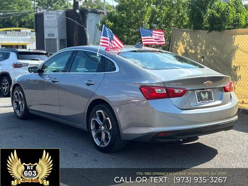 Summit White 2024 Chevrolet Malibu FWD 1LT