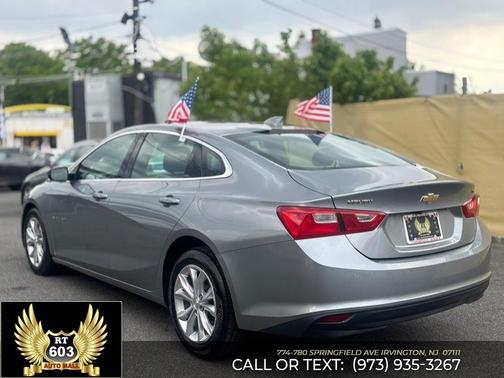 Summit White 2024 Chevrolet Malibu FWD 1LT