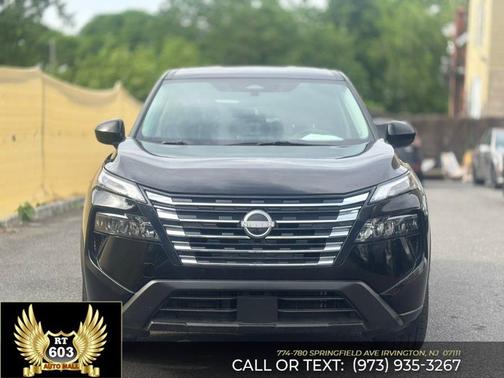 Super Black 2025 Nissan Rogue SV