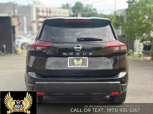 Super Black 2025 Nissan Rogue SV