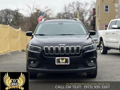 Diamond Black Crystal Pearlcoat 2019 Jeep Cherokee Latitude Plus