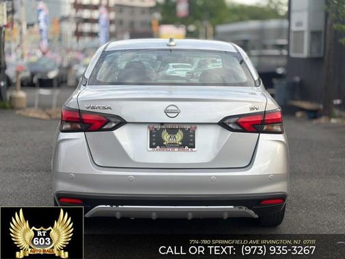 Gray 2023 Nissan Versa 1.6 SV