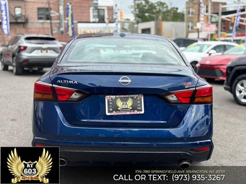 Deep Blue Pearl 2024 Nissan Altima SR FWD
