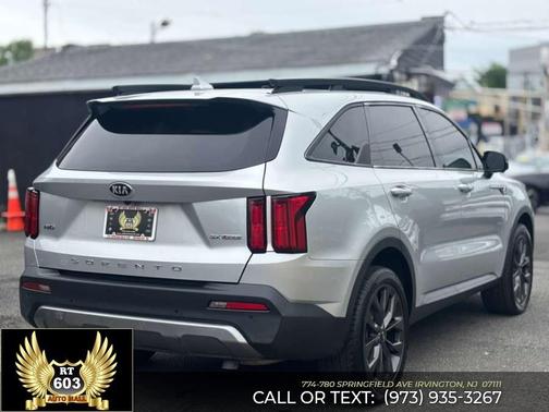 Sparkling Silver 2021 Kia Sorento SX