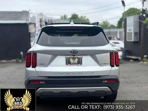 Sparkling Silver 2021 Kia Sorento SX