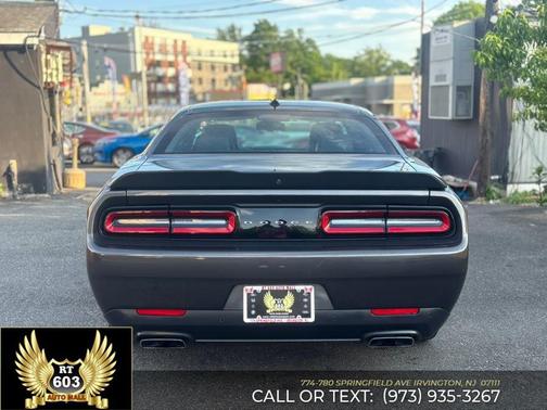 Granite Pearlcoat 2022 Dodge Challenger R/T