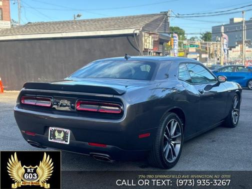 Granite Pearlcoat 2022 Dodge Challenger R/T