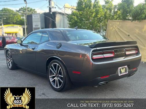 Granite Pearlcoat 2022 Dodge Challenger R/T
