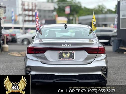 Gray 2024 Kia Forte LXS