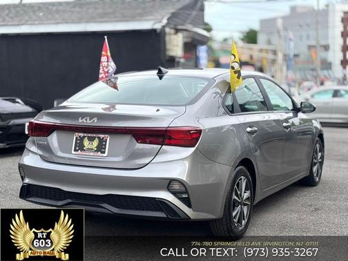 Gray 2024 Kia Forte LXS