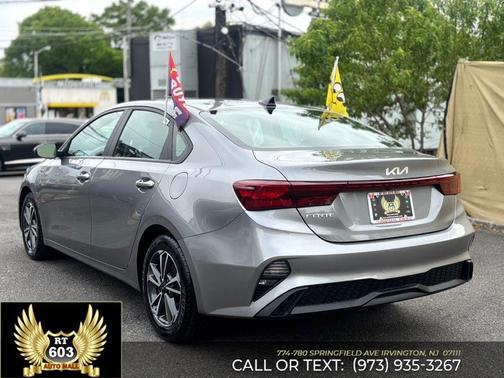 Gray 2024 Kia Forte LXS