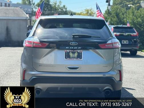 Iconic Silver Metallic 2023 Ford Edge Titanium