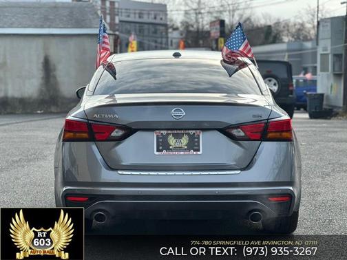 2022 Nissan Altima SR FWD