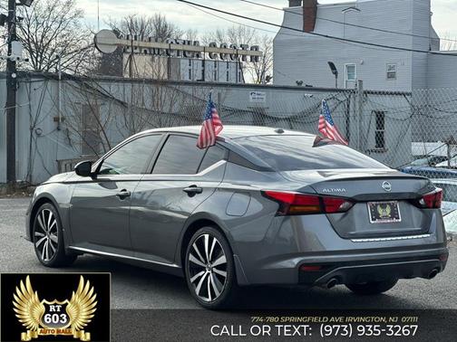 2022 Nissan Altima SR FWD