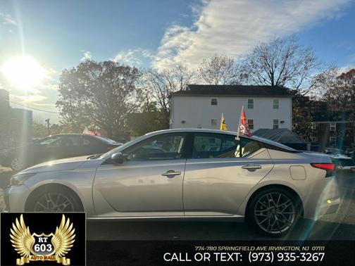 2023 Nissan Altima SR FWD