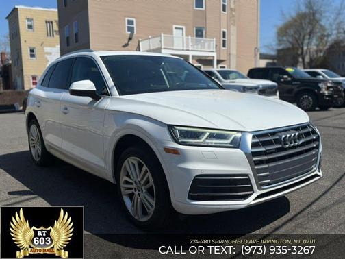 White 2019 Audi Q5 2.0T Premium Plus