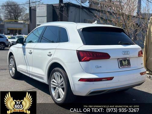 White 2019 Audi Q5 2.0T Premium Plus